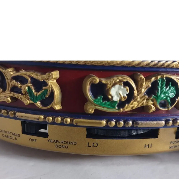 Vintage Mr Christmas Holiday Around The Carousel Music Lights Action - Picture 7 of 14